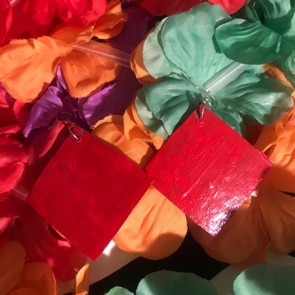 ❤️ Dangly Handmade Red Earrings❤️ - Picture 3 of 6